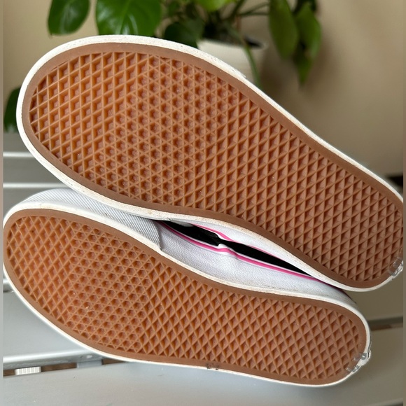 Black w/Pink Hi-Top Zipper-Back Vans “Missy”Size 13 - Picture 6 of 6